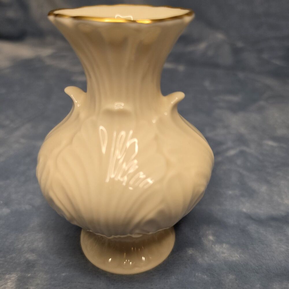 Lenox Savoy Bud Vase Ivory Porcelain Ribbed Urn 24K Gold Trim Made in USA